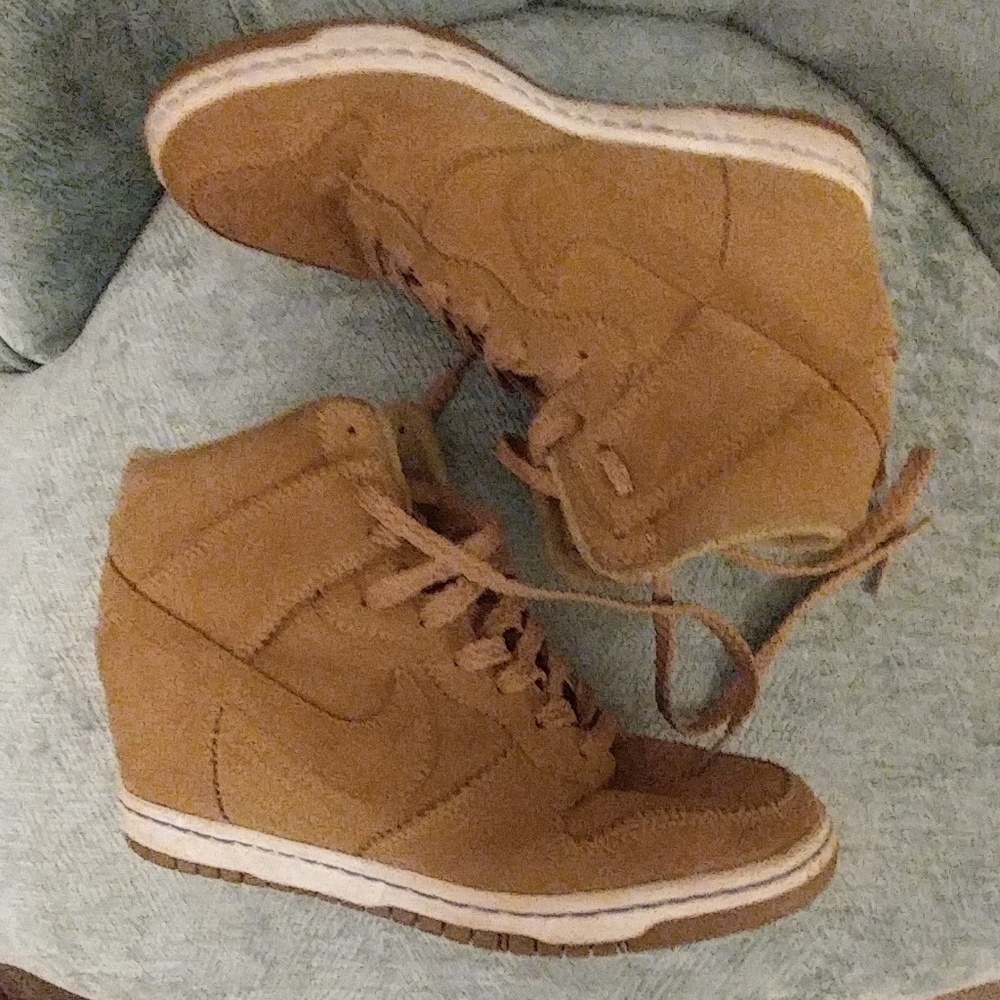 Ladies Nike Dunk suede